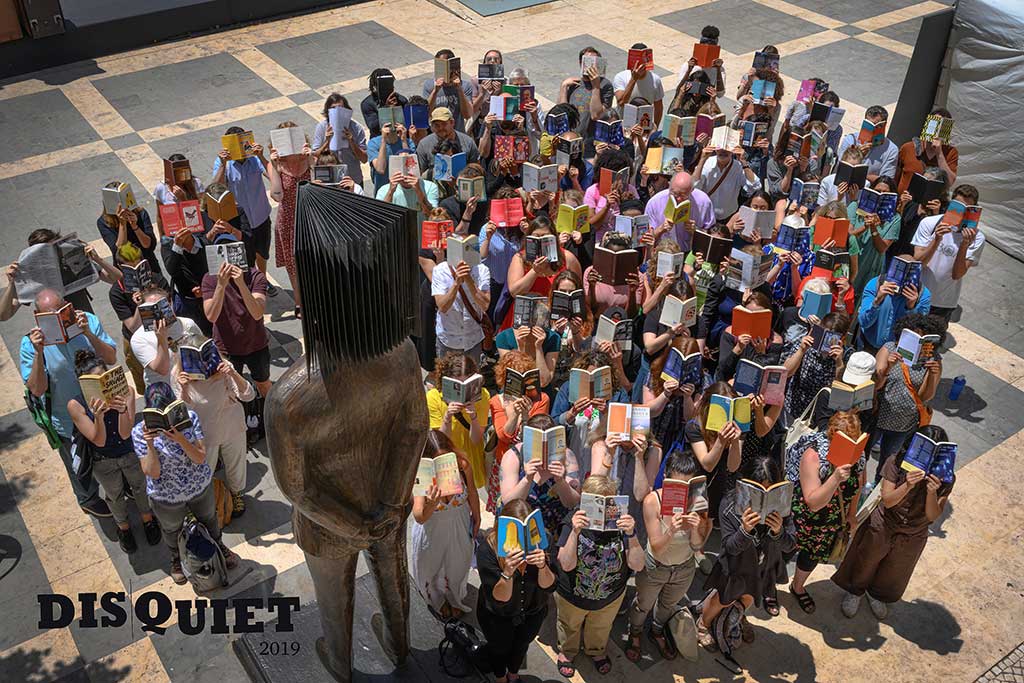 Fotografia de grupo da edição de 2019 do projeto DISQUIET – Internacional Literary Program